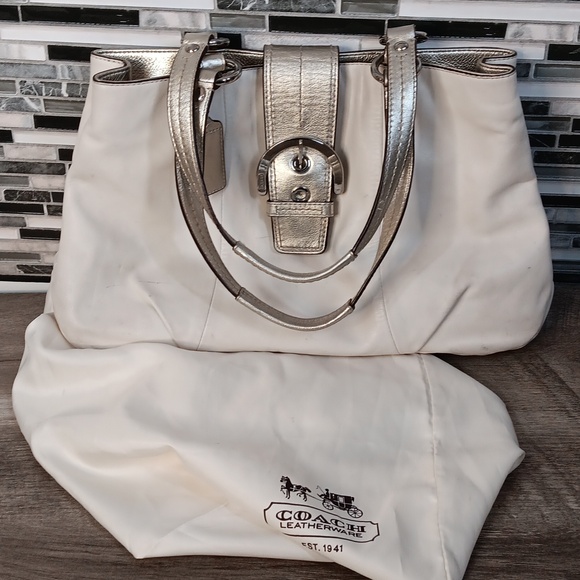Coach Metallic Gold and Cream Shoulder Straps Purse 1175-F18751 Boho Bag & Tag - Picture 15 of 15
